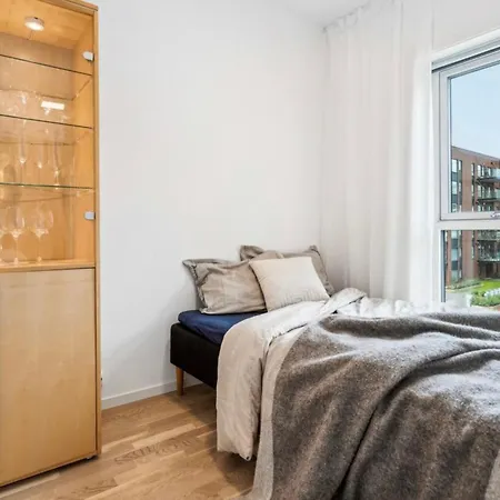 Modern With Seaview Near The Centre *