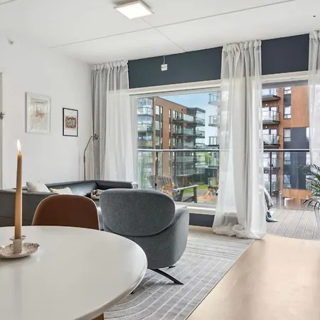 Apartment Modern With Seaview Near The Centre Hjorten